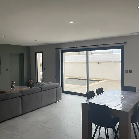 Moderne Avec Piscine Villa *