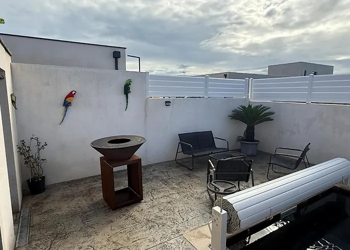 ヴィラ Moderne Avec Piscine Sérignan